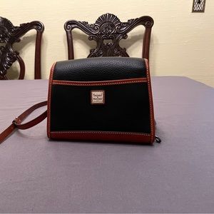 Dooney & Bourke- navy should bag